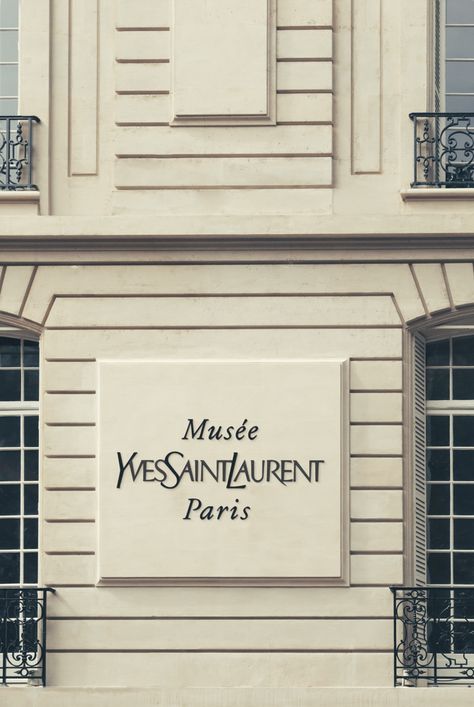 MUSÉE YVES SAINT LAURENT - Romain Laprade - Photographer Ysl Museum, Yves Saint Laurent Advertising, French Branding, Ysl Museum Morroco, Yves Saint Laurent Manifesto, Yves Saint Laurent Museum Marrakech, Signage Light, Paris Mood, Monocle Magazine