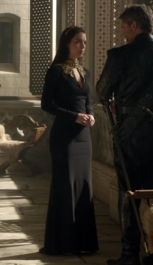 Mary Stuart - "Slaughter of Innocence" Season 1, Episode 22 (in the Alexander McQueen Embellished Cutout Crepe Gown) Dresses From Reign, Reign Dresses Gowns, Mary Reign Dresses, Mary Reign Outfits, Mary From Reign Dresses, Mary Stuart Dress, Reign Outfits Queen Mary, Reign Black Dress, Reign Dresses Mary