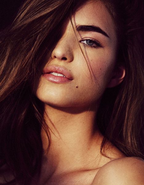 Face Moles, Robin Holzken, Moles On Face, Selfies Ideas, Eva Mendez, Modelling Portfolio, Beauty Marks, Respect Women, Frank Gehry