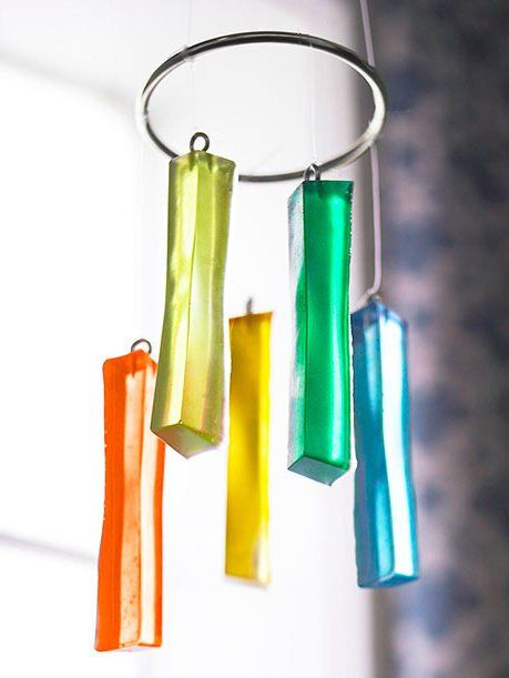 Suncatcher Diy, Ice Resin, Acrylic Craft Paint, Resin Uses, Diy Resin Crafts, Wind Chime, Clear Resin, Resin Molds, Sun Catcher