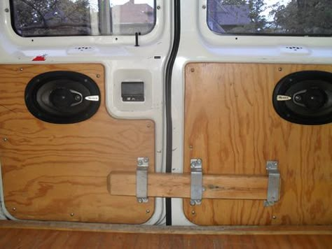 high tech security system! Astuces Camping-car, Kangoo Camper, Custom Rv, Kombi Motorhome, Kombi Home, Campervan Life, Build A Camper Van, Build A Camper, Van Life Diy