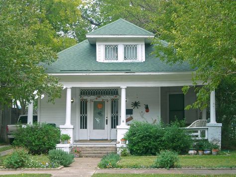 Early 20th Century Cottage, Fairmount | by StevenM_61 Hip Roof Cottage, Disney Airbnb, American Cottage, Cottage Floor Plan, Hipped Roof, Modern Cottage Style, Cute Cottages, Cottage Bungalow, Bungalow Homes