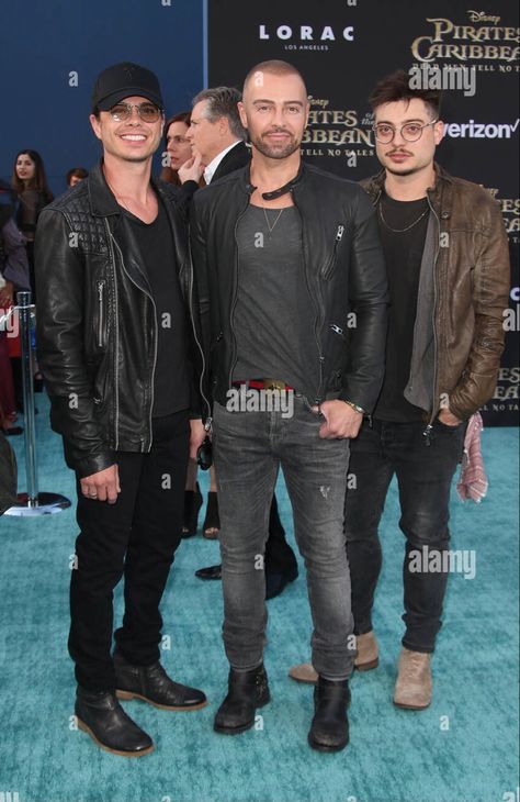 Matthew Lawrence with his older brother Joey Lawrence & younger brother Andy Lawrence Lawrence Brothers, Breakfast Nutrition, Matthew Lawrence, Joey Lawrence, Recipes Lunch, Younger Brother, Older Brother, Eye Candy, Healthy Eating