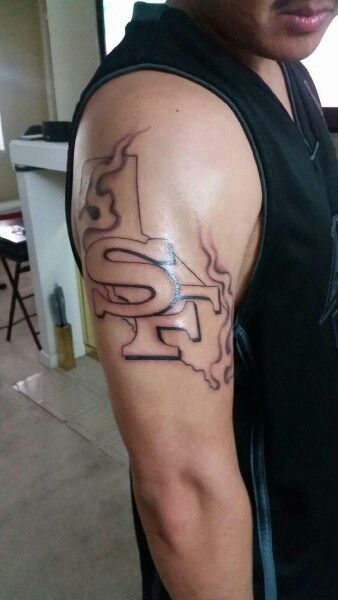 SF California tattoo. .nice! 49er Tattoos, Nfl Tattoo, David Tattoo, Brian Dawkins, California Tattoo, Christ Tattoo, 49ers Football, Sf 49ers, Small Hand Tattoos