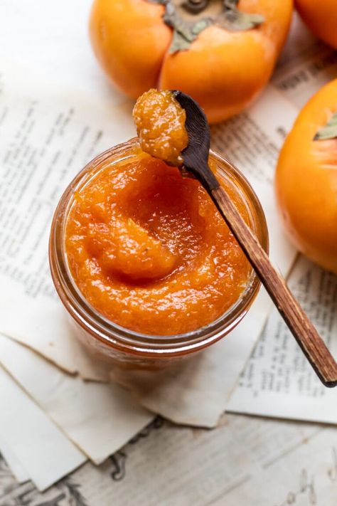 How To Dry Persimmons, Persimmon Jam Recipe, Persimmon Jam, Persimmon Bread, Cooking Therapy, Blogger Ideas, Pumpkin Jam, Persimmon Recipes, Breakfast Photography