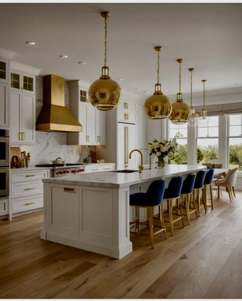 White And Gold House Interior, White And Golden Kitchen Modern, White Kitchen Gold Sink, White Golden Kitchen Design, White Fridge With Gold Handles, Kitchen Sink Gold, Mirrored Kitchen Cabinet, White And Gold Kitchen, Nice Kitchens