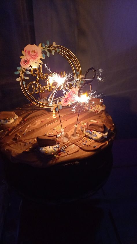 #birthdaycake #sparkle #sparklers #birthdaygirl Birthday Cake With Candles Sparklers, Sparkling Candles Birthday, Birthday Cake Candles Sparklers, Birthday Cake Sparklers, Birthday Sparklers, Cake Sparklers, Birthday Logo, Gold Birthday Cake, Gold Birthday