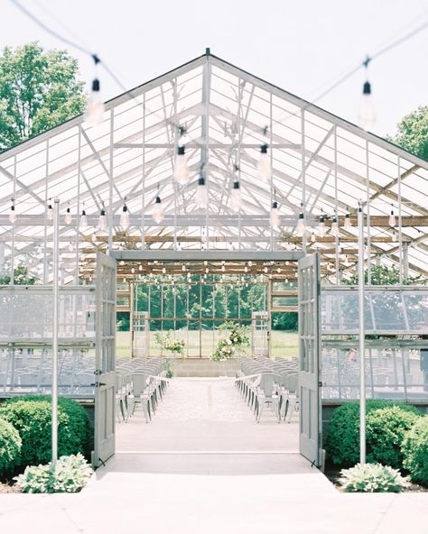 23 of Ohio’s Top Wedding Venues | Photo: Kylie Noelle Photography Ohio Wedding Venues, Urban Wedding Venue, Smallest Wedding Venue, Greenhouse Wedding, Cleveland Wedding, Wedding Venue Inspiration, Inexpensive Wedding Venues, Space Wedding, Unique Venues