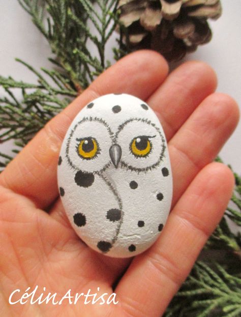 Art Pierre, Garden Rock Art, Diy Rock Art, Mandala Painted Rocks, Painted Rock Animals, Stone Art Painting, Painted Rocks Kids, Rock And Pebbles, Painted Rocks Craft