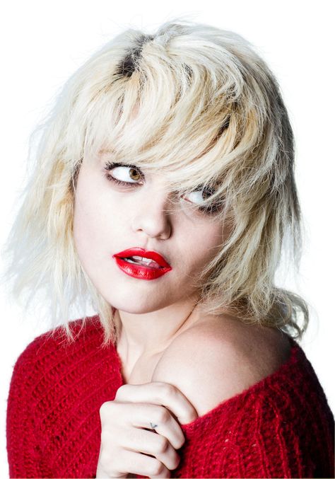 Sky Ferreira Hair, Rockstar Hair, Sky Ferreira, Grazia Magazine, Model Looks, Hair Women, Green Hair, Pretty Hairstyles, Bob Hairstyles