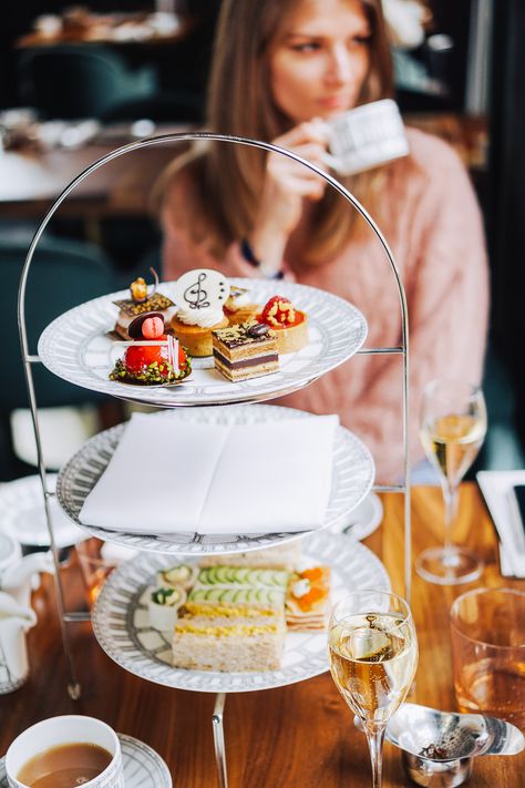 Le Bristol Paris, Afternoon Tea For Two, Afternoon Tea Ideas, Best Afternoon Tea, Tea Afternoon, Afternoon Tea Party, Tea Party Food, Sweet Party, Tea Ideas