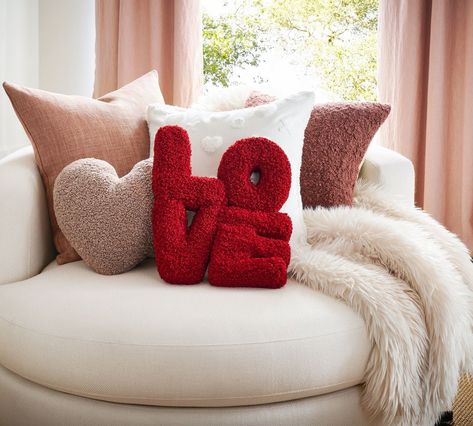 Pottery Barn faux fur heart-shaped pillow on a curved swivels Valentines Decor Living Room, Classy Valentines Decor, Pink Heart Pillow, Quirky House, Cute Pink Heart, Heart Pillows, Holiday Pillow, Valentines Pillows, House Items