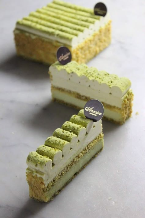 Patisserie Fine, Creative Dessert Recipes, Fine Dining Desserts, Cake Cafe, Elegant Desserts, Gourmet Desserts, Creative Desserts, Bakery Desserts, Pastry Desserts