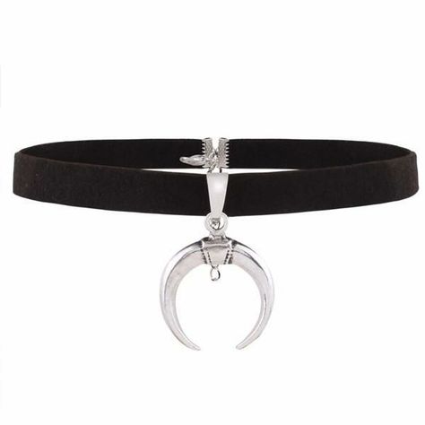 Cheap Black Choker Necklace, Cheap Edgy Choker For Party, Cheap Black Edgy Choker, Gothic Chokers Necklace, Cheap Edgy Choker Jewelry, Cheap Black Grunge Choker, Affordable Black Emo Choker, Affordable Black Grunge Choker, Luxury Black Metal Choker