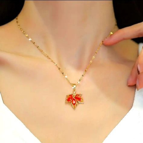 Get Ready For Fall With This Gorgeous, 18k Gold Plated, Zicron Maple Leaf Necklace. Brighten Your Holidays By Topping Off Your Thanksgiving Day Outfit With This Stunning, Dainty Accessory. Nwt, Comes In Box. *Colors May Varry Due To Camera And Lighting* Gold Jewelry Outfits Fall, Fall Necklaces, Christmas Necklaces, Maple Leaf Necklace, Red Flower Necklace, Czech Glass Necklace, Gold Jewelry Outfits, Get Ready For Fall, Blue Topaz Jewelry