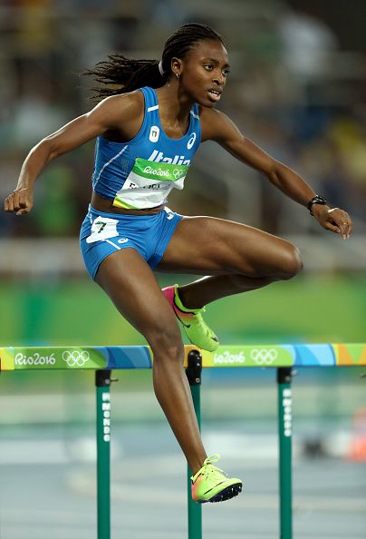 Ayomide Folorunso of Italy competes during the Women's 400m Hurdles Semifinals… Jumping Poses, Female Athlete, Action Pose Reference, People Poses, Anatomy Poses, Human Reference, Body Reference Poses, Best Portraits, Human Poses Reference