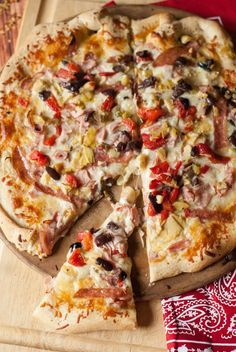 Salami Pizza Recipes, Muffaletta Pizza, Muffuletta Pizza, Gf Dough, Gf Crust, Keto Crust, Muffaletta Sandwich, Pizza Salami, Fathead Pizza