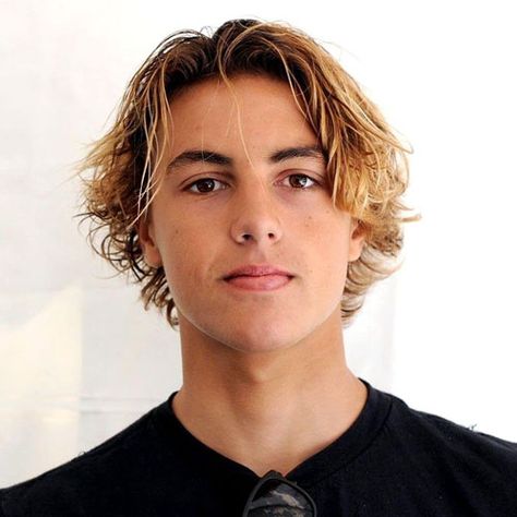 101 Best Hairstyles For Teenage Guys (Cool 2020 Styles) Curren Caples, Surfer Hairstyles, Hairstyles For Teenage Guys, Pro Age, Flip Skateboards, Surf Hair, Medium Length Blonde Hair, Medium Length Blonde