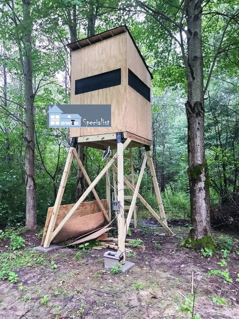 Deer Blind Plans Diy, Tripod Deer Stand, Tower Deer Stands, Homemade Deer Blinds, Deer Blind Plans, Deer Stand Plans, Shooting House, Deer Blind, Hunting Diy