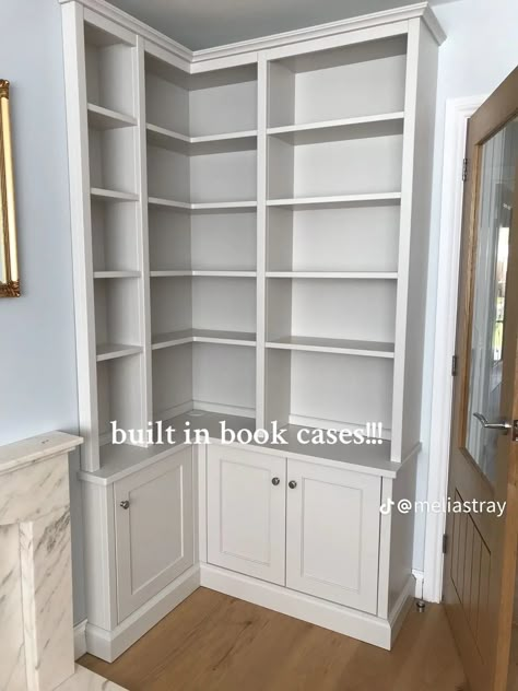 Display Corner Ideas, L Shaped Built In Shelves, Diy Built In Corner Bookcase, Corner Bookcase Built In, Corner Bookshelf Built In, Bookshelf Corner Ideas, Corner Built In Bookshelves, Built In Shelves Corner, Built In Corner Shelves Living Room