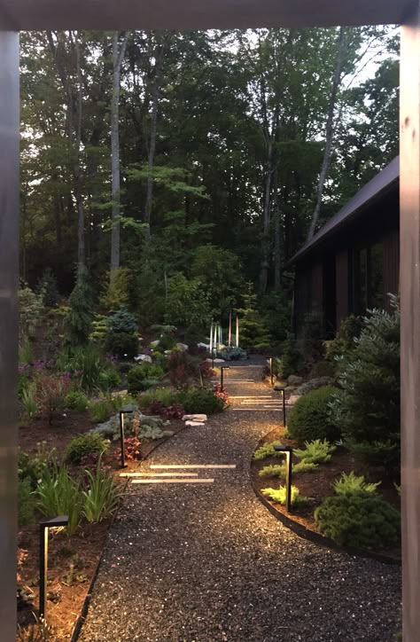 Cabin Driveway Ideas, Cabin Landscaping Ideas Woods, Backyard Forest Landscape, Mcm Front Yard, Woodland Landscaping Ideas, Mountain Landscaping Ideas, Cabin Landscaping Ideas, Pacific Northwest Landscaping, Victorian Garden Ideas