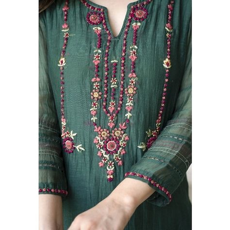 Emerald Green Chanderi Hand Embroidery Kurti - The Wooden Closet - Clothing Designers - Designers #indianfashion#salwarkameez#festivalfashion#handembroidery#ethnicwear#festivewear #brightgreen Chanderi Kurta Designs, Embroidery Kurta, Latest Embroidery Designs, Chanderi Dupatta, Hand Embroidery Dress, Embroidery On Kurtis, Kurti Embroidery Design, Kurta Neck Design, Kurti Neck Designs