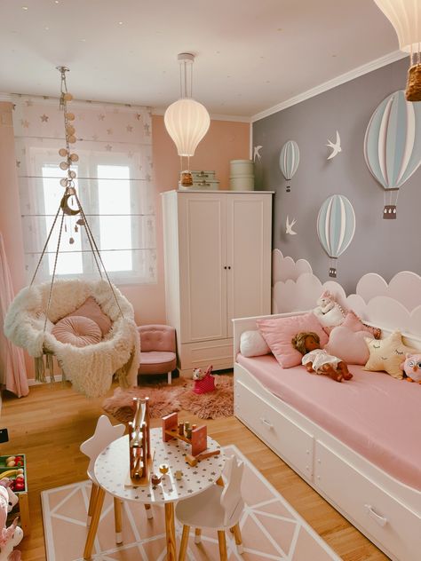 Girly Kids Room, Princess Inspired Bedroom, Girly Room Ideas, Bedroom Ideas For Kids, Bedroom Decor Inspirations, Kids Bedroom Ideas, Kids Bedroom Storage, Girly Room Decor