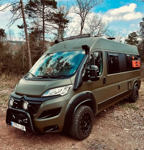 Iveco Daily 4x4, Ducato Camper, 4x4 Camper Van, Van Tour, Minivan Camping, Transit Camper, Sprinter Camper, Campervan Life, Build A Camper Van