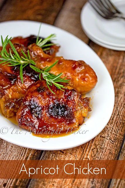 Apricot Chicken | bakeatmidnite.com | #chicken #apricots #recipe Alligator Meat, Apricot Sauce, Apricot Chicken Recipes, Apricot Recipes, Apricot Chicken, Sticky Chicken, Chicken Crockpot, Turkey Dishes, Chicken Marsala