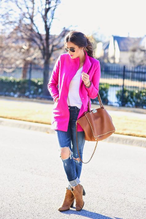 Pink Fall Outfits, Bright Outfits, Comfy Casual Outfits, Stylish Fall Outfits, Day Fashion, Spring Fashion Outfits, Pink Coat, Pink Cardigan, Cute Fall Outfits