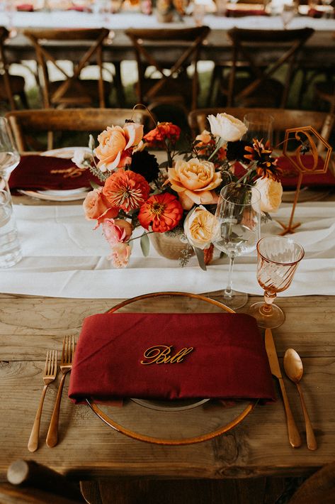 A beautiful table arrangment. Premium florals with deep reds, pinks, and oranges. Red And Orange Wedding, Orange And Red Wedding, Beige Wedding Theme, Orange Wedding Decorations, Red Wedding Decorations, Autumn Wedding Reception, Wedding Themes Summer, Orange Table, Beige Wedding