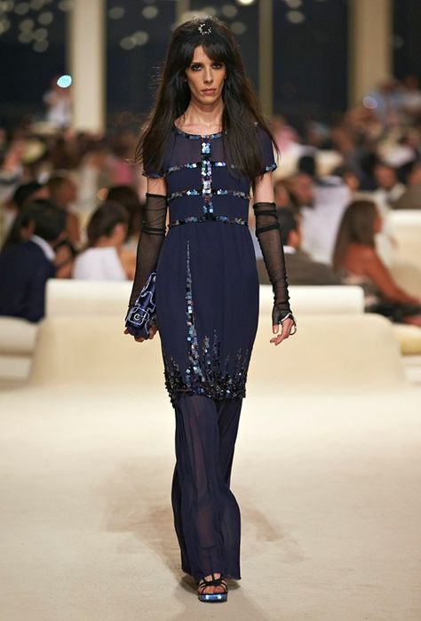 Chanel 2015, Moda Chanel, Fashion Runway Show, London Fashion Weeks, Chanel Resort, Mode Chanel, Chanel Cruise, French Fashion Designers, Dubai Fashion