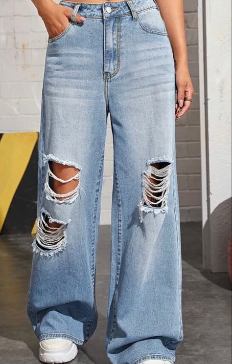 Distressed Wide Leg Jeans, Baggy Ripped Jeans, Ripped Denim Pants, High Rise Wide Leg Jeans, Moda Jeans, Soft Clothes, Crop Top Outfits, Destroyed Jeans, Cute Comfy Outfits