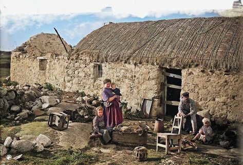 An Irish family that was evicted from their land in Donegal during the Irish Famine in 1848 Historical Irish Clothing, Irish Cottage Exterior, Iron Islands, Ireland Photos, Irish Famine, Irish Clothing, Ireland History, Ancient Ireland, Images Of Ireland