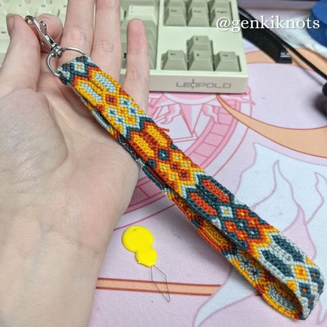 Normal pattern #39682 | BraceletBook Aztec Bracelet Pattern, Aztec Bracelet, Diy Bracelets With String, String Bracelet Patterns, Friendship Bracelets Patterns, Bracelet Macrame, Diy Friendship Bracelets, Phone Straps, String Bracelets