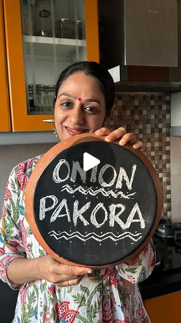 Onion Pakora Recipe Indian, Veg Pakora Recipe, Onion Pakoda Recipe, Onion Pakora Recipe, Onion Pakora, Onion Pakoda, Pakoda Recipe, Chicken Biryani Recipe, Pakora Recipes