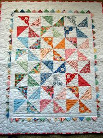 Moda Quilts, Pinwheel Baby Quilt, Hst Quilts, Colchas Quilting, Charm Pack Quilt, Triangle Quilts, Charm Pack Quilts, Baby Quilt Pattern, Half Square Triangle Quilts