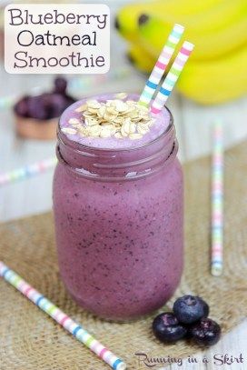 A filling twist on a smoothie classic! Blueberry Oatmeal Smoothie, Soy Milk Smoothie, Smoothie Stand, Healthy Blueberry Oatmeal, Ninja Smoothies, Friday Recipes, Oatmeal Smoothie, Pack A Lunch, Blueberry Banana Smoothie