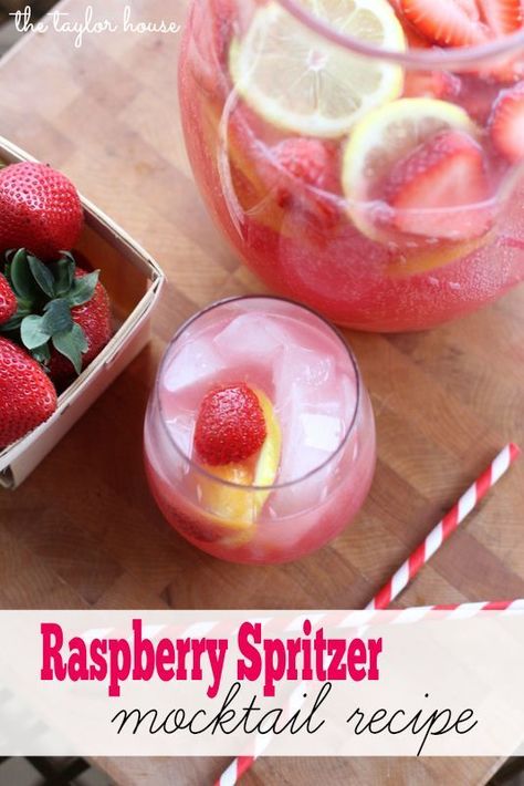 Raspberry Spritzer Mocktail, Trop 50 Spritzer Recipes, Raspberry Lemonade, Mocktail Recipe, Drinks Alcohol Recipes, Party Foods, Chocolate Drinks, Refreshing Cocktails, Party Drinks, Non Alcoholic Drinks