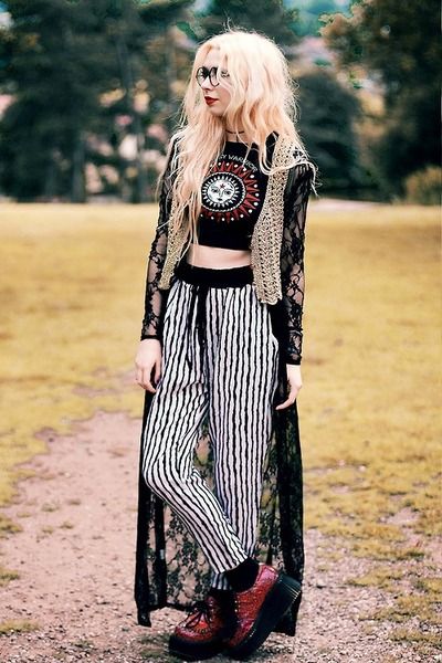 Alternative, Bohemian, Style Grunge Alternative Fashion, Indie Outfits Alternative Fashion, Dresses Bar, Teen Dresses, Vegas Outfits, Bohemian Goth, Hippie Goth, Hippie Grunge, Boho Punk