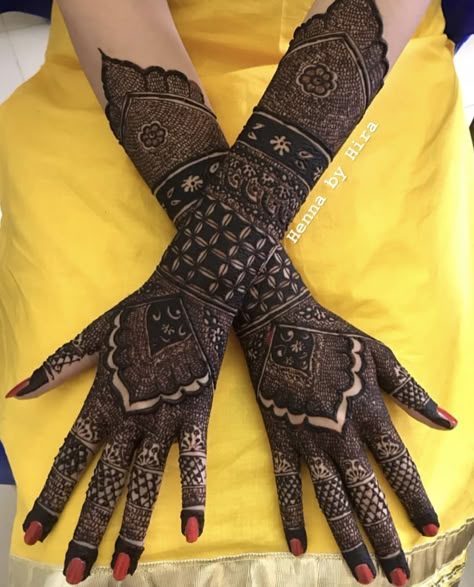 Mehindi Desgin For Bridal, Karwa Chauth Mehendi Full Hand Back, Full Hand Karwa Chauth Mehendi, Karwa Choth Special Mehndi, Mehndi Designs For Karwa Chauth, Kashees Mehndi Designs, Karachi Mehndi Design, Hyderabadi Mehndi Design, Kashees Mehndi