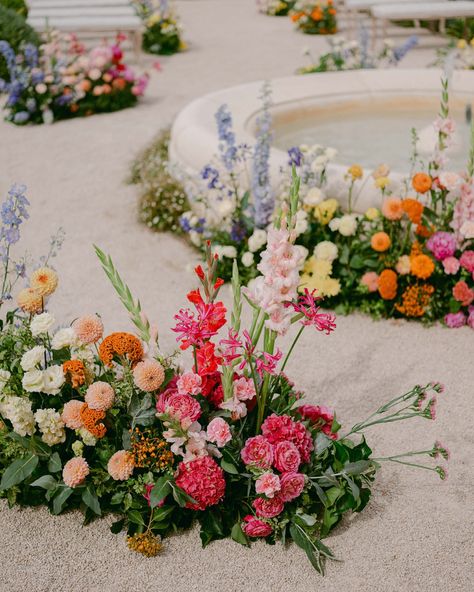 Vibrant Flowers and Colorful Fireworks Set the Scene for This Breathtaking Wedding Weekend in Provence✨ While attending various weddings, Saskia and Freddie noticed a trend of using white and pastel colors. But the couple dared to dream in bold, vivid colors. With the guidance of their wedding planner, @camilledelucasignature, their vision came to life in a breathtaking three-day celebration at Château d’Estoublon. Each day brought a new theme to life, from the romantic ambiance of Provence... Story Planner, Colorful Fireworks, Bridal Party Bouquets, Moon Gate, Pastel Wedding Flowers, Rainbow Road, Colorful Wedding Flowers, Provence Wedding, Aisle Flowers