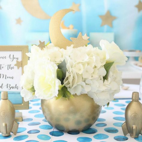 Babyshower Centerpieces, Moon Baby Shower Theme, Moon Stars Baby Shower, Diy Baby Shower Centerpieces, Angel Baby Shower, Star Baby Shower Theme, Star Centerpieces, Twinkle Twinkle Baby Shower, Moon Baby Shower