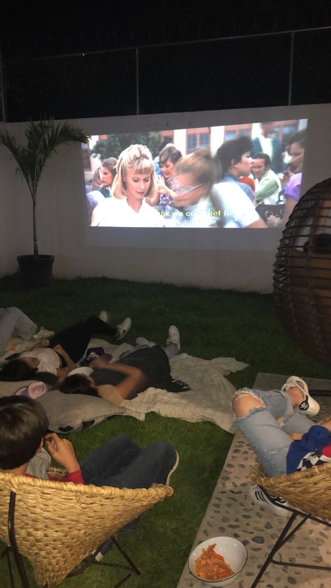 Diy Backyard Movie Night, Seventeenth Birthday, Summer Barbeque, I Miss Them, Backyard Movie Nights, Outdoor Cinema, Backyard Movie, Movie Night Party, Outdoor Theater