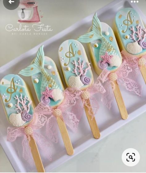 Fish Cake Pops, Mermaid Treats, Ariel Baby, Cake Pop Designs, Mermaid Cookies, Ocean Birthday Party, Girly Birthday Party, Little Mermaid Cakes, Mermaid Theme Birthday Party