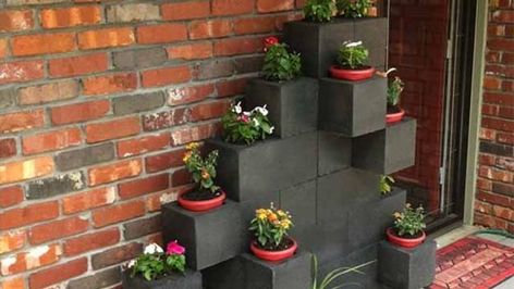 Colorful Painting Ideas for Concrete Planters Saving Money on Yard Decorations Cinder Block Garden Wall, Poured Concrete Patio, Cinder Block Garden, Planter Project, Cinder Blocks, Tiered Garden, Stone Planters, Planter Design, Cinder Block