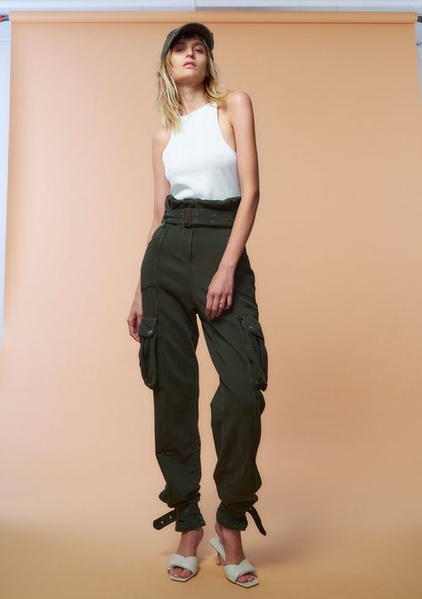 All the Cool Pants Have Ankle Straps (aka Leg Belts) Now Biker Short Outfits, Short Outfit Ideas, Three Quarter Pants, Lehenga Skirts, Pants Trend, Tie Pants, Cool Pants, Australia Clothes, Fusion Wear