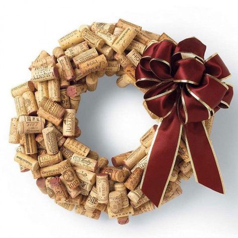 Wine Cork Wreath, Cork Wreath, Wine Cork Projects, Wine Cork Art, Cork Projects, Cork Diy, Wine Craft, Cork Art, Wine Cork Crafts