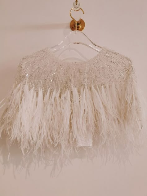 Feathers On Dress, Cape With Feathers, Feather Bridal Dress, Simple Elegant Wedding Dress, Feather Cape, Cape Wedding Dress, Simple Elegant Wedding, Draping Fashion, Bridal Jumpsuit