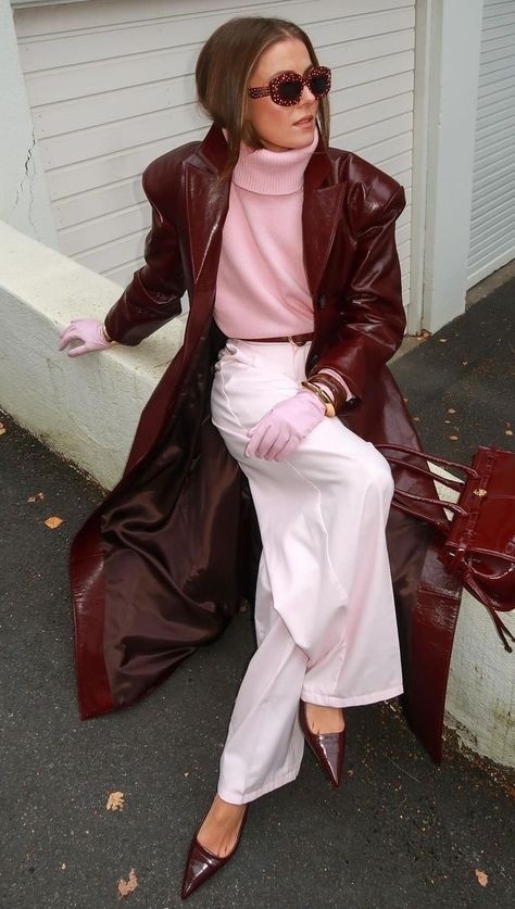 Pink Gloves Outfit, Sheer Skirt Outfit, Fall Color Palettes, Colorful Gloves, Fascinator Hats Outfit, Turtleneck Styling, Burgundy Accessories, Autumn Fashion Trends, Winter Outfits Street Style